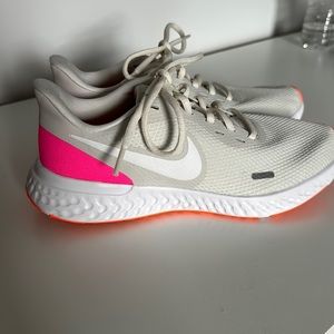 Nike Women's Shoes Nike Revolution 5 Running Shoes